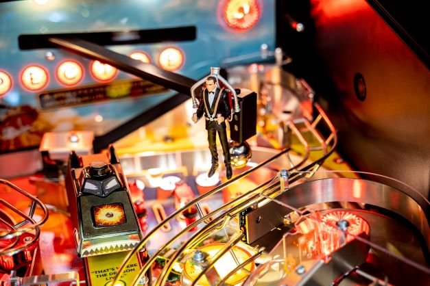James Bond 007 Premium Pinball Machine by Stern Pinball for sale in Australia