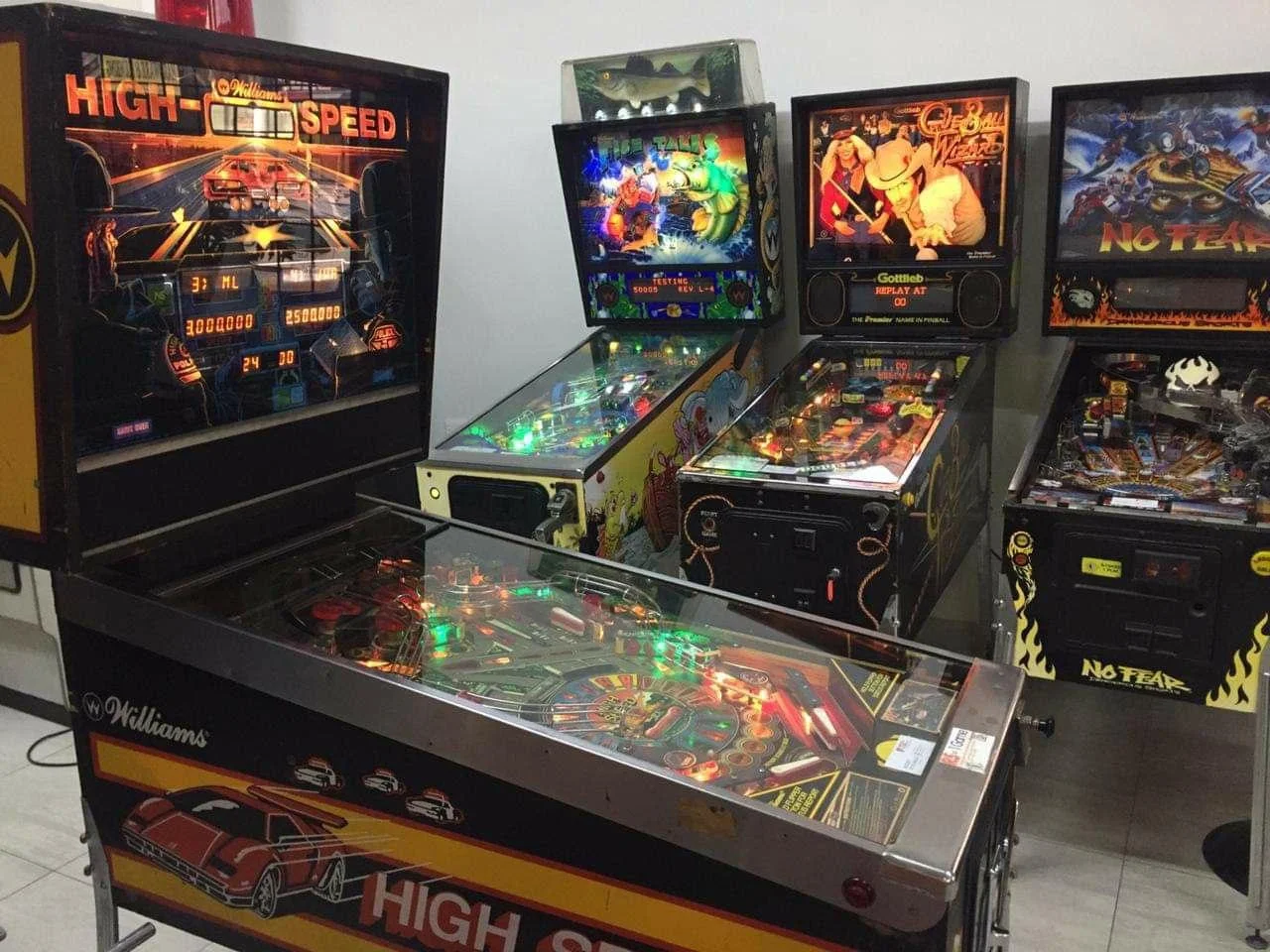 High Speed Pinball Machine by Williams for sale in Australia